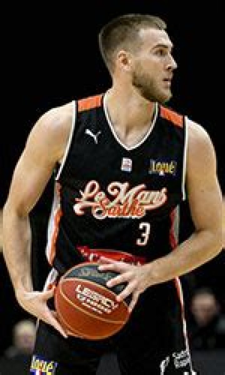Tres Tinkle - American Basketball Player