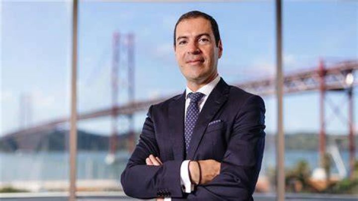 Víctor Montesinos Net Worth