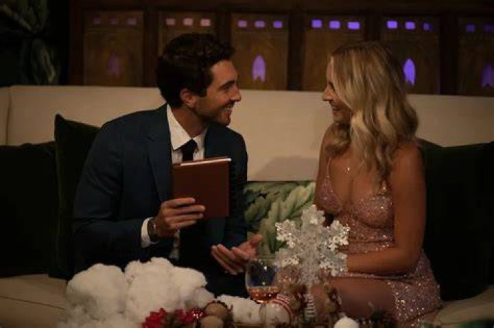 Who is Daisy From the Bachelor? What Happened to Her? How Did Daisy Lose Her Hearing? - SarkariResult